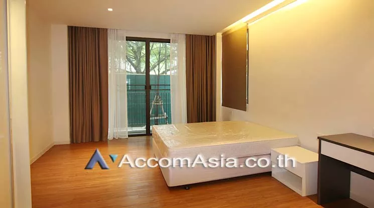  2 Bedrooms  Apartment For Rent in Sukhumvit, Bangkok  near BTS Phrom Phong (13002315)