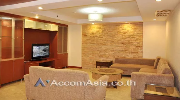 Pet friendly |  3 Bedrooms  Apartment For Rent in Sukhumvit, Bangkok  near BTS  (13002350)