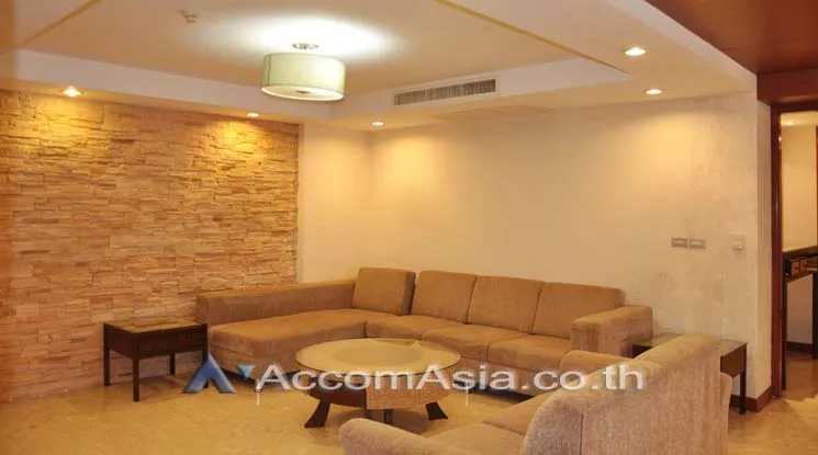 Pet friendly |  3 Bedrooms  Apartment For Rent in Sukhumvit, Bangkok  near BTS  (13002350)