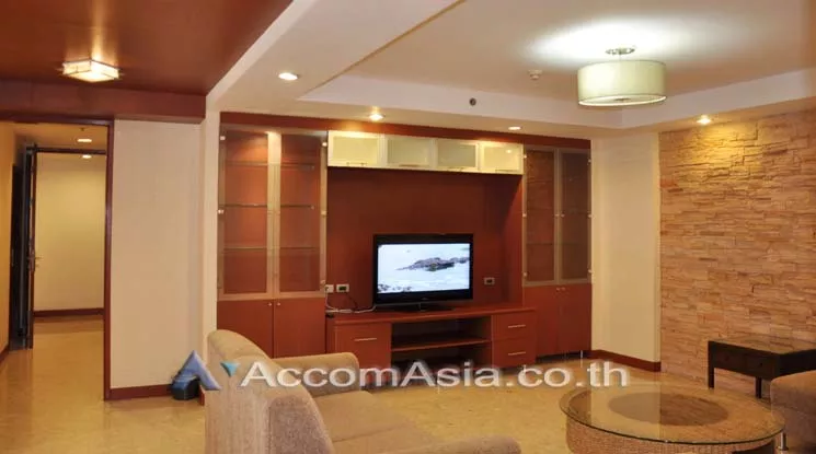 Pet friendly |  3 Bedrooms  Apartment For Rent in Sukhumvit, Bangkok  near BTS  (13002350)