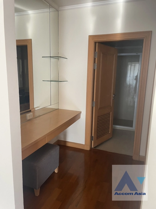 12  3 br Apartment For Rent in Sukhumvit ,Bangkok BTS Phrom Phong at High-quality facility 13002354