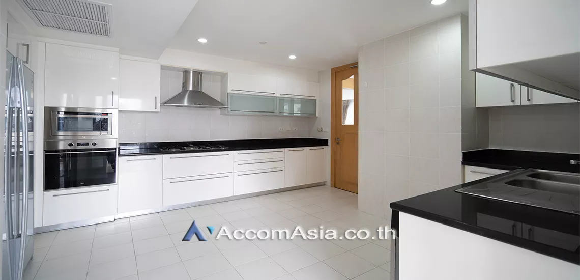 Pet friendly |  3 Bedrooms  Apartment For Rent in Sukhumvit, Bangkok  near BTS Phrom Phong (13002355)