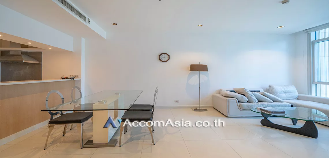  2 Bedrooms  Condominium For Rent in Ploenchit, Bangkok  near BTS Ploenchit (13002379)