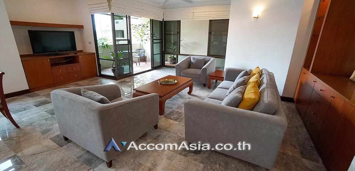  3 Bedrooms  Apartment For Rent in Sukhumvit, Bangkok  near BTS Phrom Phong (13002395)