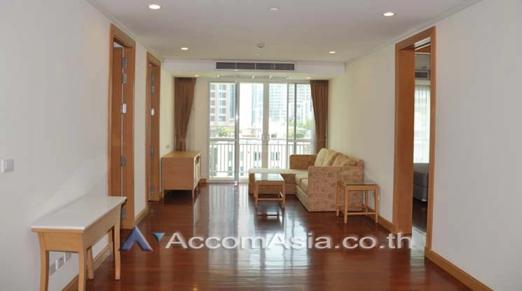 Pet friendly |  3 Bedrooms  Apartment For Rent in Sukhumvit, Bangkok  near BTS Phrom Phong (13002402)