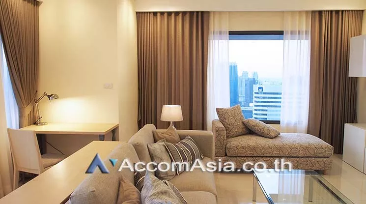  3 Bedrooms  Condominium For Rent in Sathorn, Bangkok  near MRT Khlong Toei (13002466)