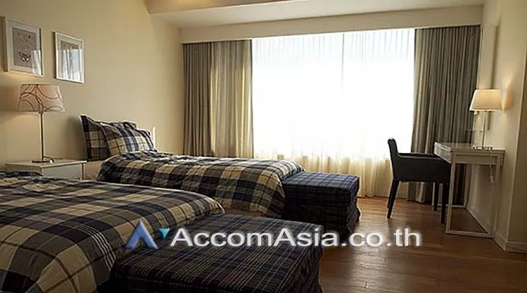  3 Bedrooms  Condominium For Rent in Sathorn, Bangkok  near MRT Khlong Toei (13002466)