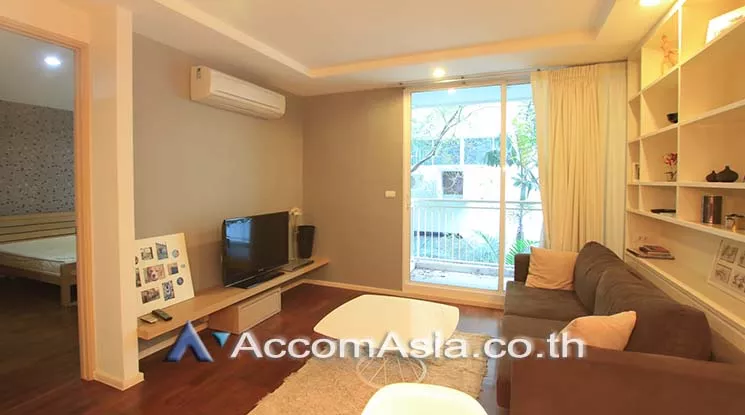  1 Bedroom  Condominium For Rent in Sukhumvit, Bangkok  near BTS Nana (13002519)