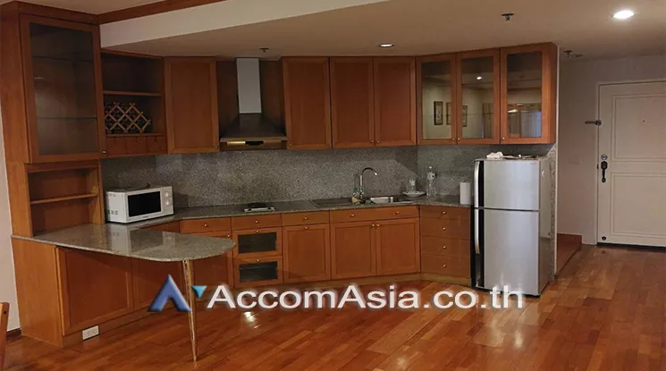  1 Bedroom  Condominium For Rent in Sathorn, Bangkok  near MRT Lumphini (13002546)