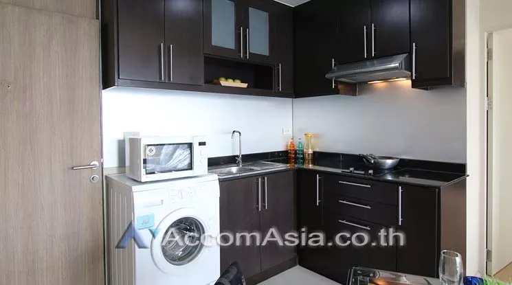  1 Bedroom  Condominium For Rent & Sale in Sukhumvit, Bangkok  near BTS Thong Lo (13002553)