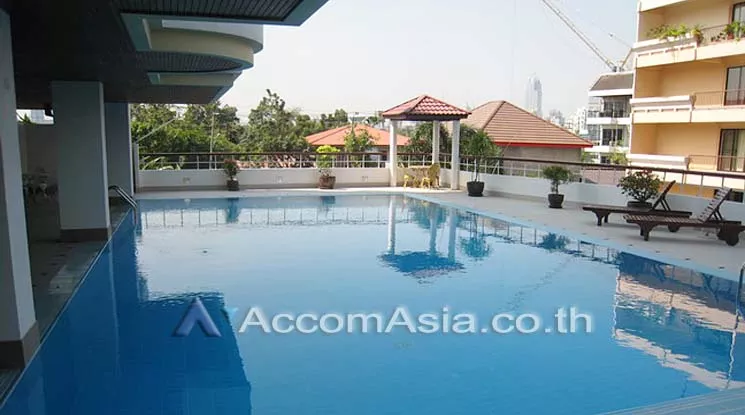  2 Bedrooms  Apartment For Rent in Sukhumvit, Bangkok  near BTS Asok - MRT Sukhumvit (13002557)