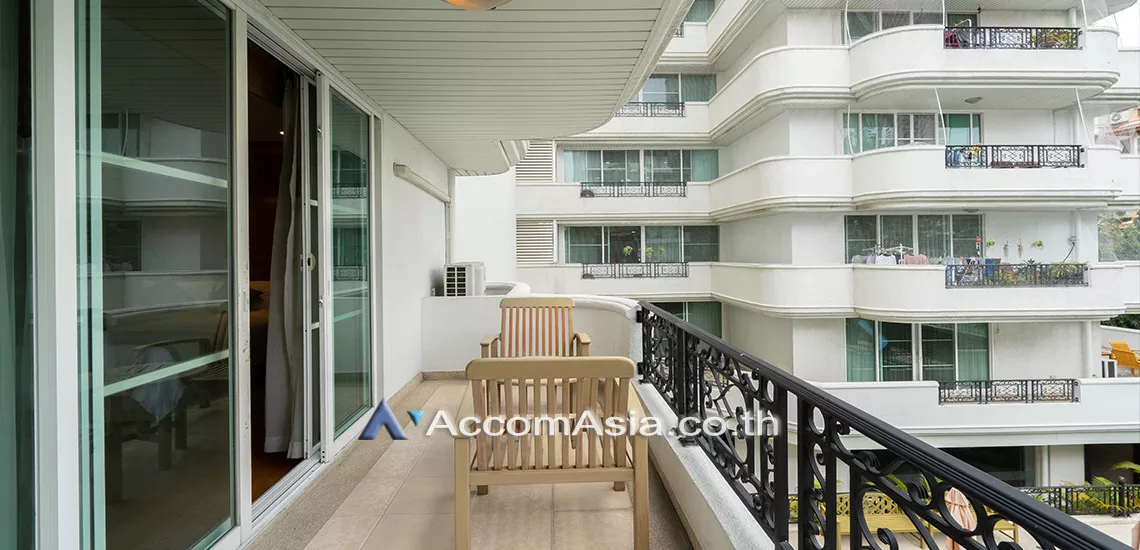  2 Bedrooms  Apartment For Rent in Sukhumvit, Bangkok  near BTS Phrom Phong (10244)