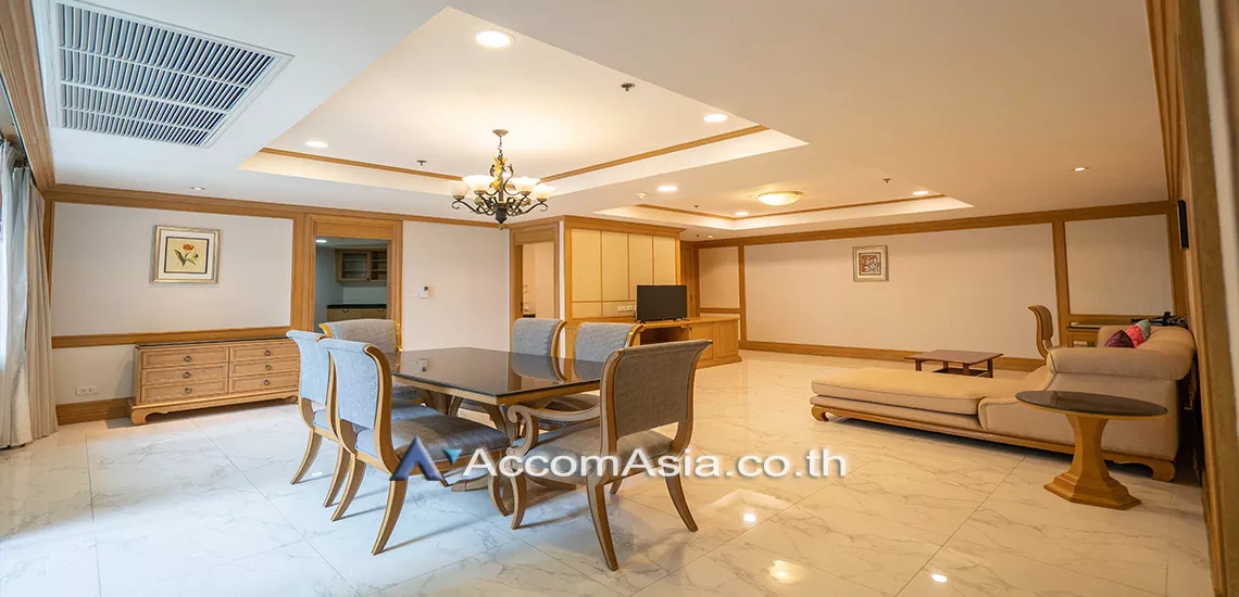  2 Bedrooms  Apartment For Rent in Sukhumvit, Bangkok  near BTS Phrom Phong (10245)