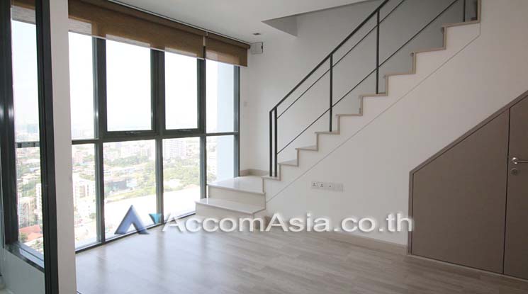  1 Bedroom  Condominium For Rent in Sukhumvit, Bangkok  near BTS On Nut (13002658)