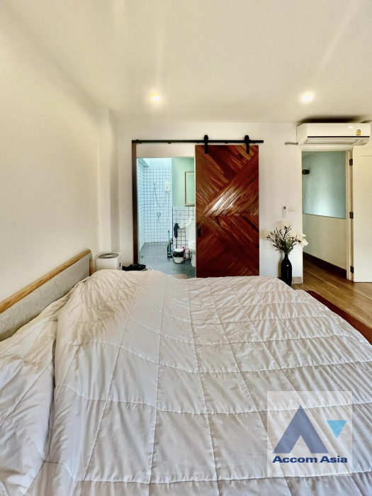 22  2 br Townhouse for rent and sale in sukhumvit ,Bangkok BTS On Nut 13002680