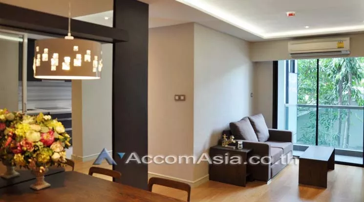  2 Bedrooms  Condominium For Rent in Sukhumvit, Bangkok  near BTS Thong Lo (13002688)