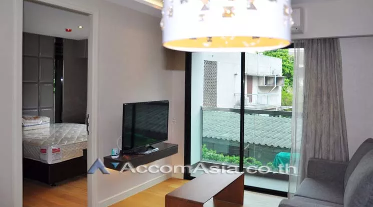  1 Bedroom  Condominium For Rent in Sukhumvit, Bangkok  near BTS Thong Lo (13002691)