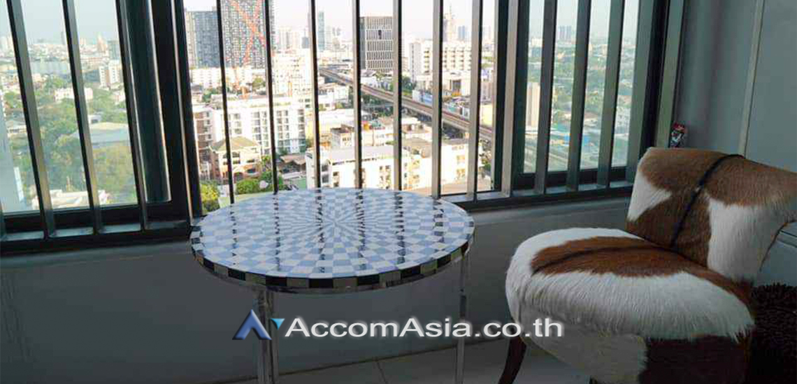  2 Bedrooms  Condominium For Rent & Sale in Sukhumvit, Bangkok  near BTS On Nut (AA10007)