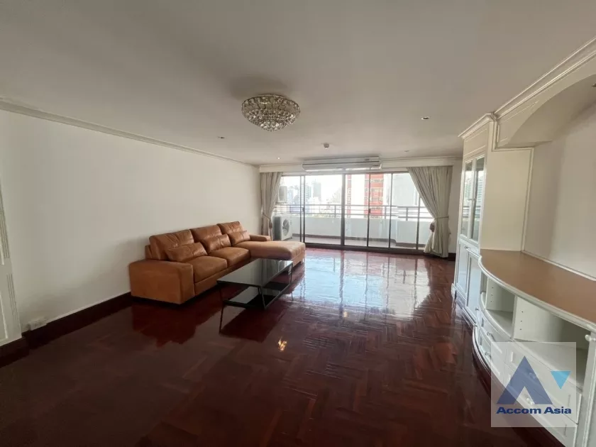  3 Bedrooms  Condominium For Rent in Sukhumvit, Bangkok  near BTS Asok - MRT Sukhumvit (AA10143)