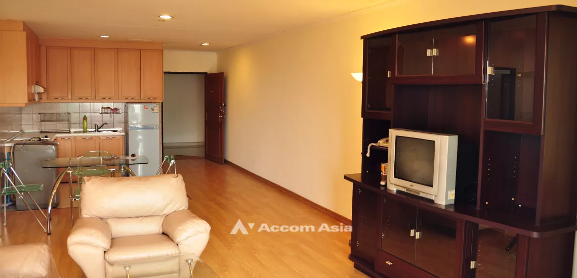  2 Bedrooms  Condominium For Rent in Sathorn, Bangkok  near BTS Sala Daeng - MRT Lumphini (AA10190)