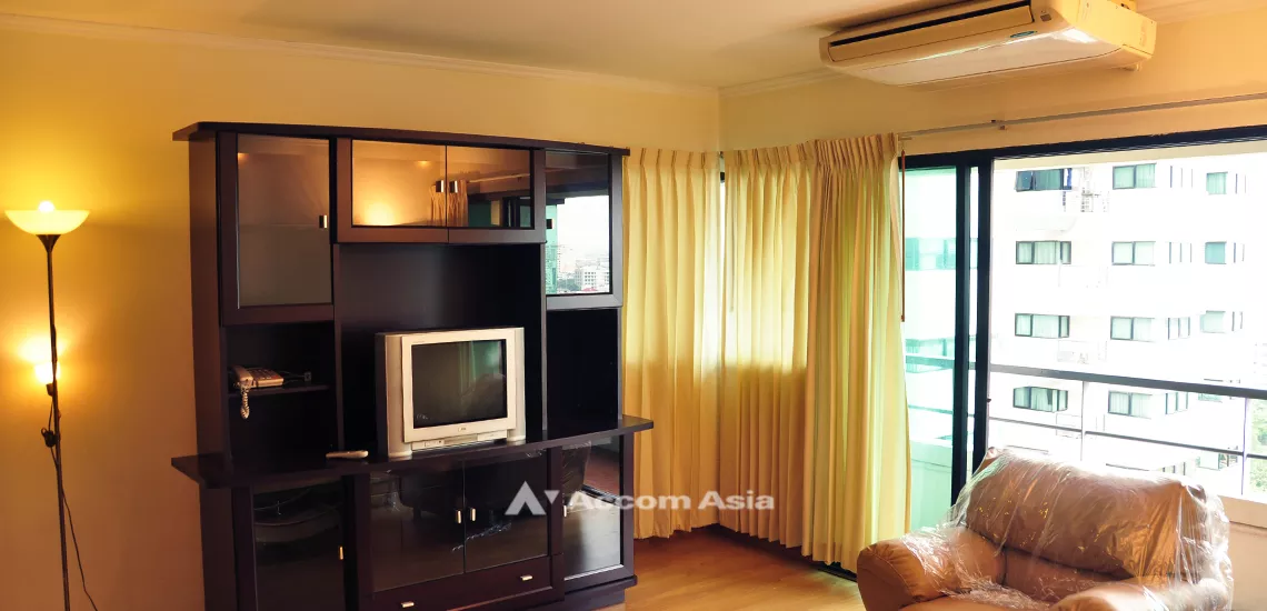  2 Bedrooms  Condominium For Rent in Sathorn, Bangkok  near BTS Sala Daeng - MRT Lumphini (AA10190)