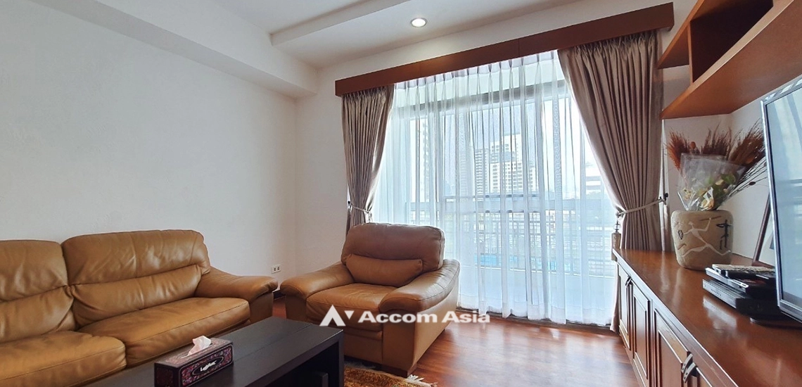  3 Bedrooms  Condominium For Rent in Sukhumvit, Bangkok  near BTS Phrom Phong (AA10198)