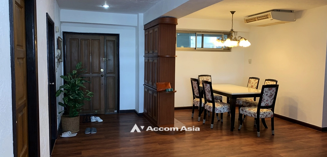  3 Bedrooms  Condominium For Rent in Sukhumvit, Bangkok  near BTS Phrom Phong (AA10198)