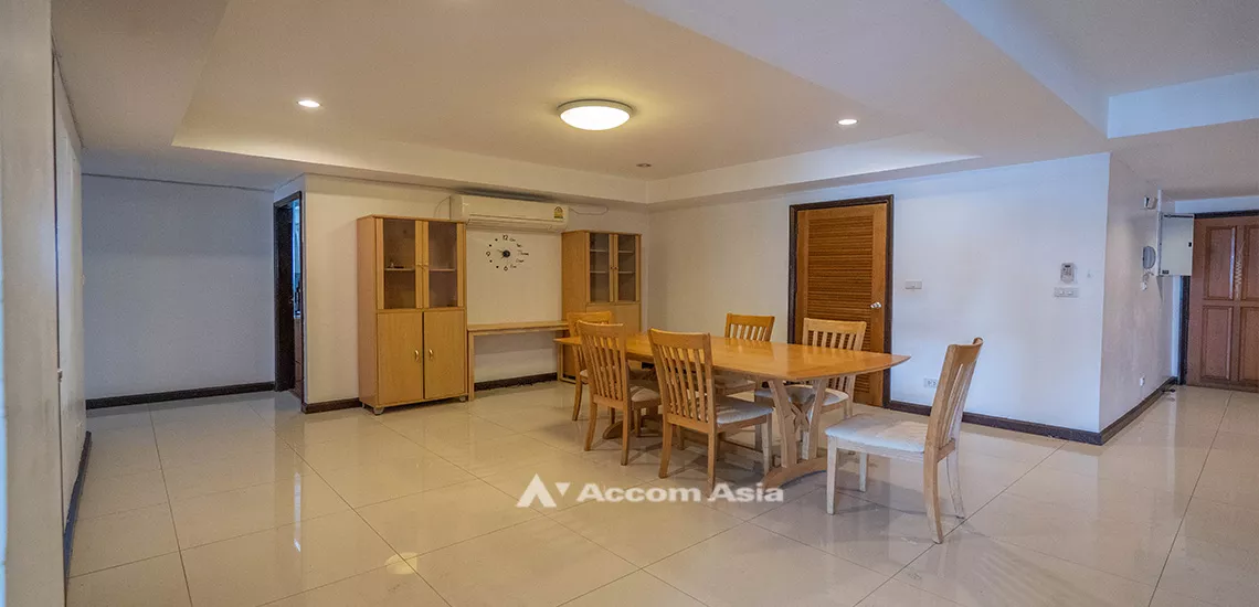  1  3 br Condominium For Rent in Sukhumvit ,Bangkok BTS Phrom Phong at Royal Castle AA10205