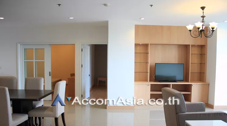  3 Bedrooms  Apartment For Rent in Sukhumvit, Bangkok  near BTS Ekkamai (10253)