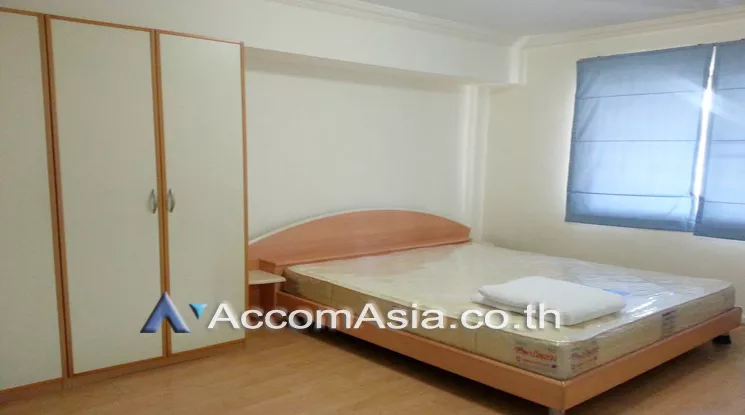  3 Bedrooms  Condominium For Rent in Sukhumvit, Bangkok  near BTS Phrom Phong (AA10415)