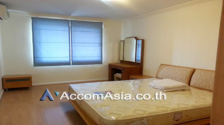  3 Bedrooms  Condominium For Rent in Sukhumvit, Bangkok  near BTS Phrom Phong (AA10415)