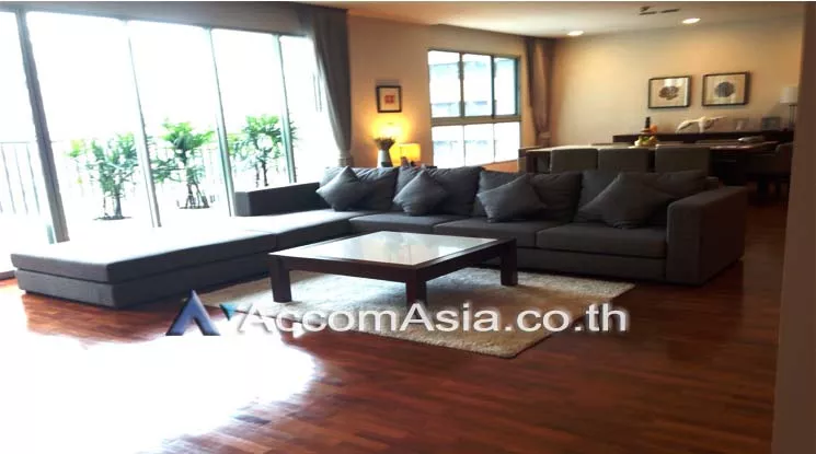 Pet friendly |  3 Bedrooms  Apartment For Rent in Sukhumvit, Bangkok  near BTS Asok - MRT Sukhumvit (AA10514)