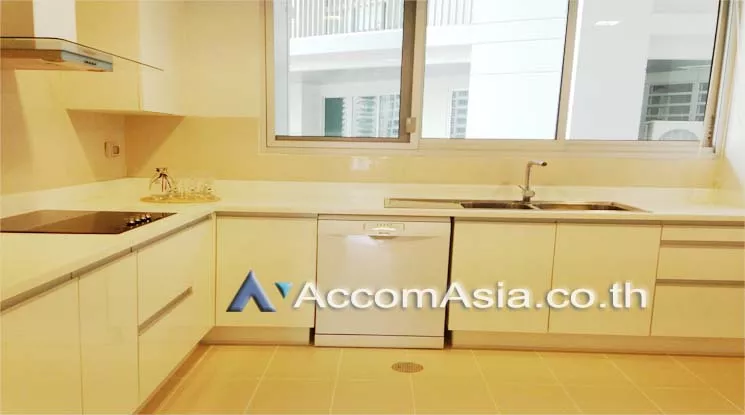 Pet friendly |  3 Bedrooms  Apartment For Rent in Sukhumvit, Bangkok  near BTS Asok - MRT Sukhumvit (AA10514)