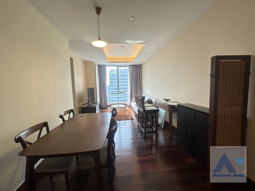  2 Bedrooms  Condominium For Rent in Sathorn, Bangkok  near BTS Chong Nonsi (AA10605)