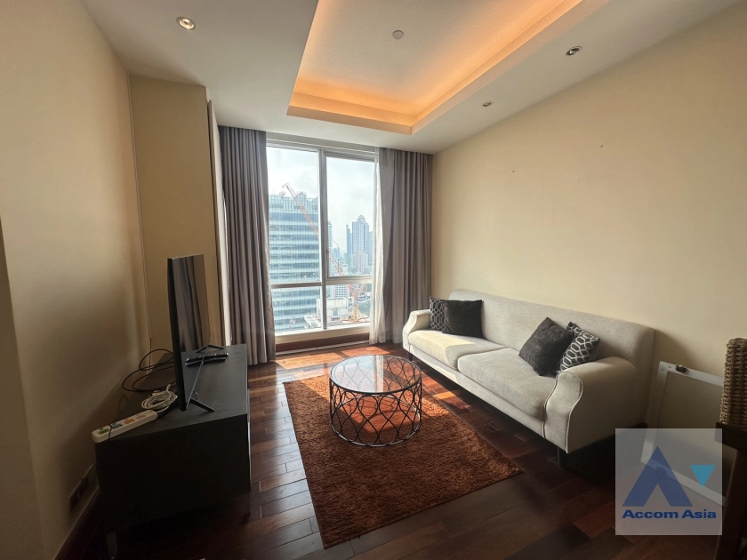  2 Bedrooms  Condominium For Rent in Sathorn, Bangkok  near BTS Chong Nonsi (AA10605)