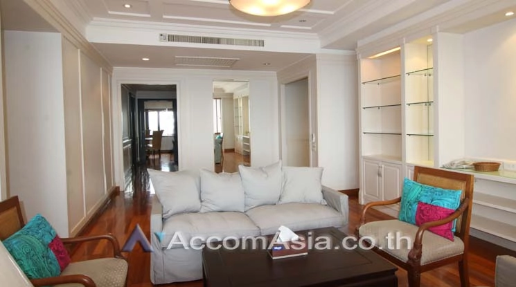  3 Bedrooms  Condominium For Rent & Sale in Sathorn, Bangkok  near BTS Chong Nonsi - MRT Lumphini (2003803)