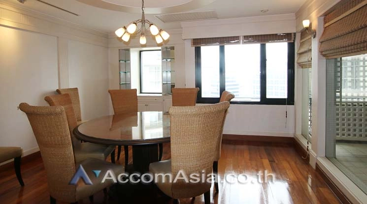  3 Bedrooms  Condominium For Rent & Sale in Sathorn, Bangkok  near BTS Chong Nonsi - MRT Lumphini (2003803)