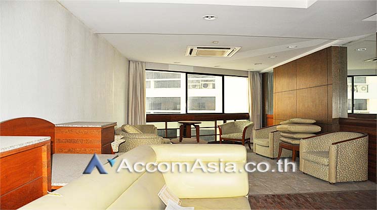 Pet friendly |  3 Bedrooms  Condominium For Rent & Sale in Sukhumvit, Bangkok  near BTS Phrom Phong (AA10760)