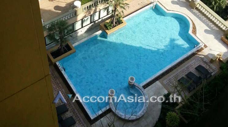  2 Bedrooms  Condominium For Rent in Phaholyothin, Bangkok  near BTS Ari (AA10870)