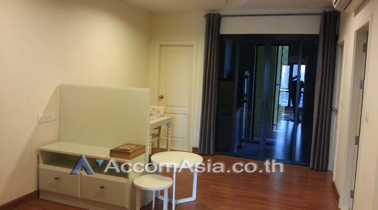  2 Bedrooms  Condominium For Rent in Phaholyothin, Bangkok  near BTS Ari (AA10870)