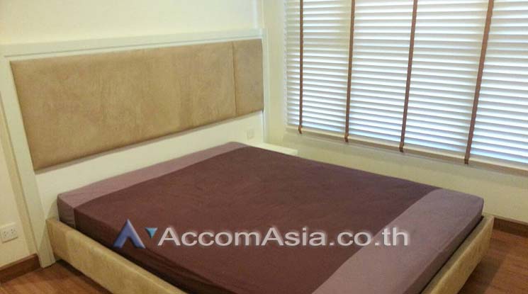  2 Bedrooms  Condominium For Rent in Phaholyothin, Bangkok  near BTS Ari (AA10870)