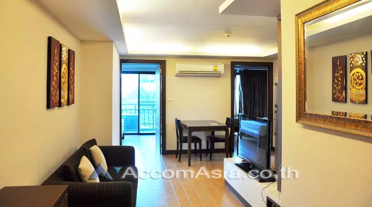  2 Bedrooms  Apartment For Rent in Sukhumvit, Bangkok  near BTS Phrom Phong (AA10888)