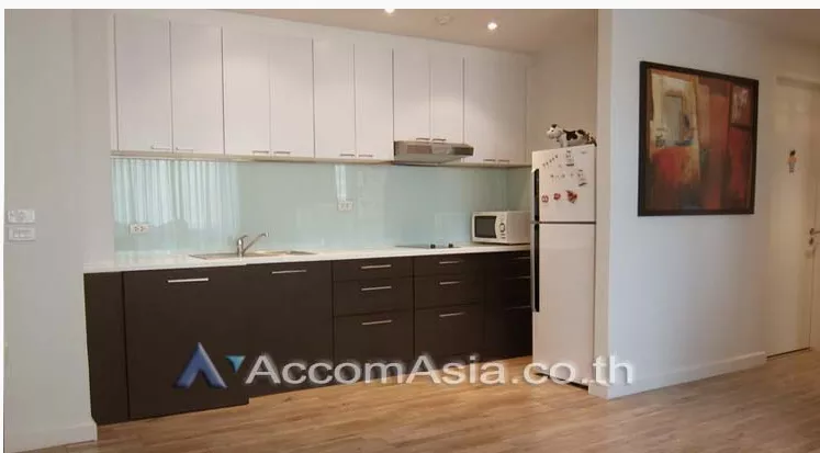  2 Bedrooms  Condominium For Rent in Sukhumvit, Bangkok  near BTS Ekkamai (AA10994)