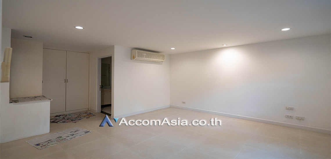 6  4 br House For Rent in Sukhumvit ,Bangkok BTS Ekkamai at Private Compound 5000801