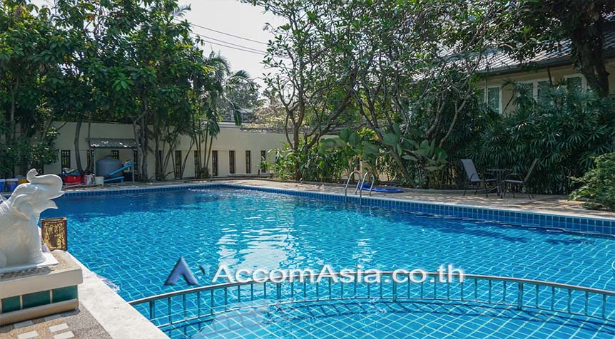 15  4 br House For Rent in Sukhumvit ,Bangkok BTS Ekkamai at Private Compound 5000801