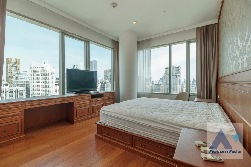 10  3 br Condominium For Rent in Ploenchit ,Bangkok BTS Ratchadamri at 185 Rajadamri AA11046