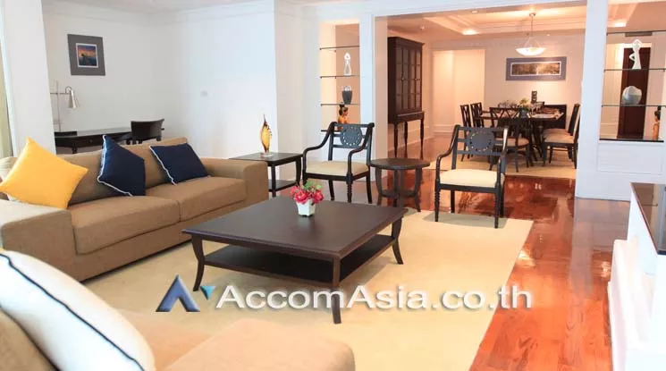 Pet friendly |  3 Bedrooms  Apartment For Rent in Sukhumvit, Bangkok  near BTS Nana (10260)