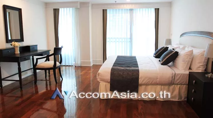 Pet friendly |  3 Bedrooms  Apartment For Rent in Sukhumvit, Bangkok  near BTS Nana (10260)