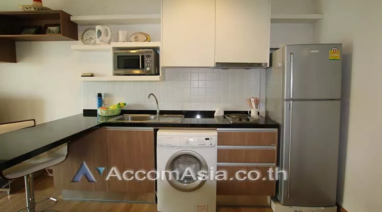  1 Bedroom  Condominium For Rent in Sukhumvit, Bangkok  near BTS Phrom Phong (AA11091)