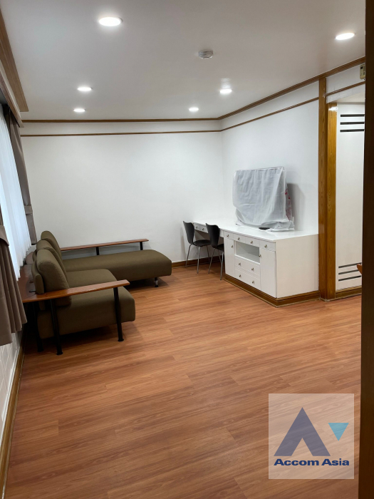  2 Bedrooms  Condominium For Rent & Sale in Sukhumvit, Bangkok  near BTS Asok - MRT Sukhumvit (AA11136)